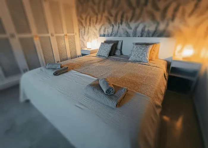 Charming & Sunny With Ocean View