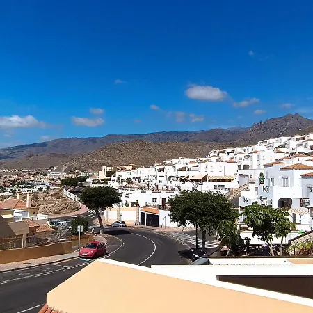 아파트 Charming & Sunny With Ocean View