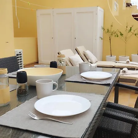 Charming & Sunny With Ocean View *