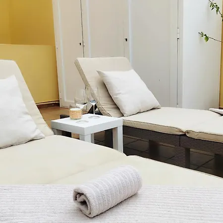 Charming & Sunny With Ocean View *