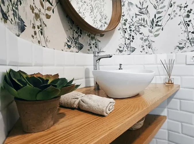 Charming & Sunny With Ocean View Apartament *