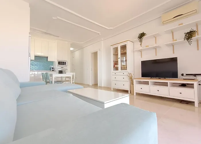 Charming & Sunny With Ocean View Apartment *